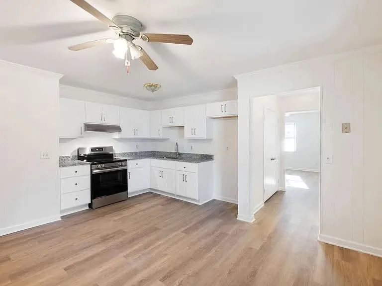 Cozy room near university