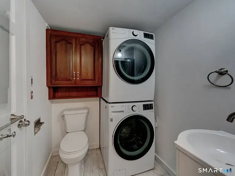 Private room in Shadyside