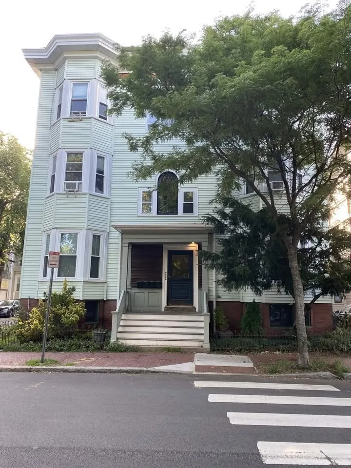 Large private room in Stony Brook