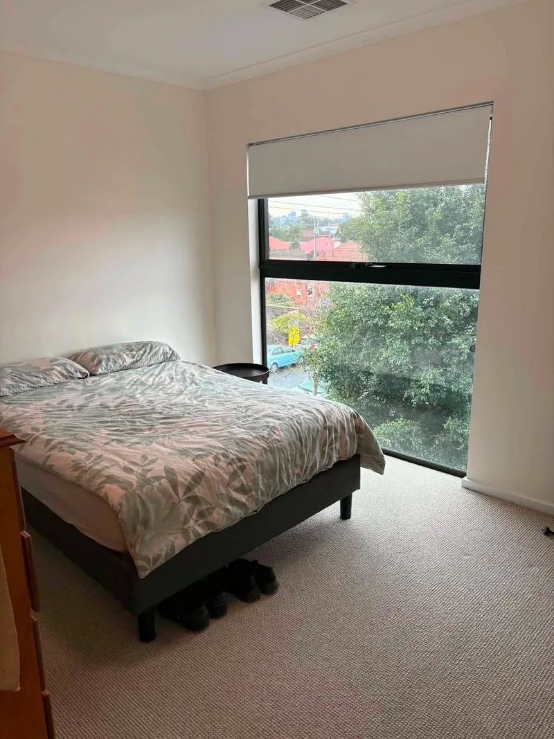 Private room in Westcott for grad student