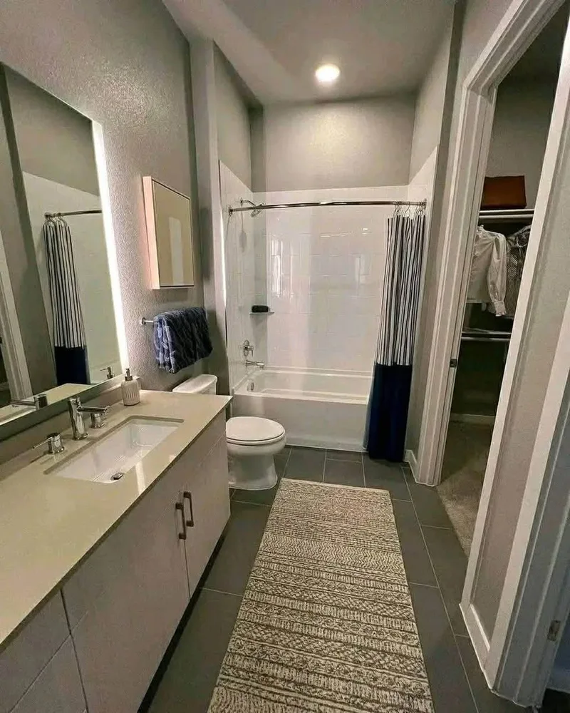Spare room in Brooklyn, quiet building, flexible lease