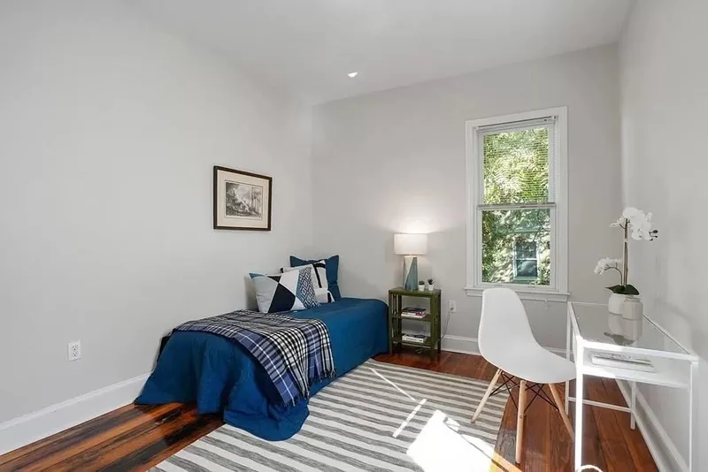 Cozy room in a shared 3BR apartment
