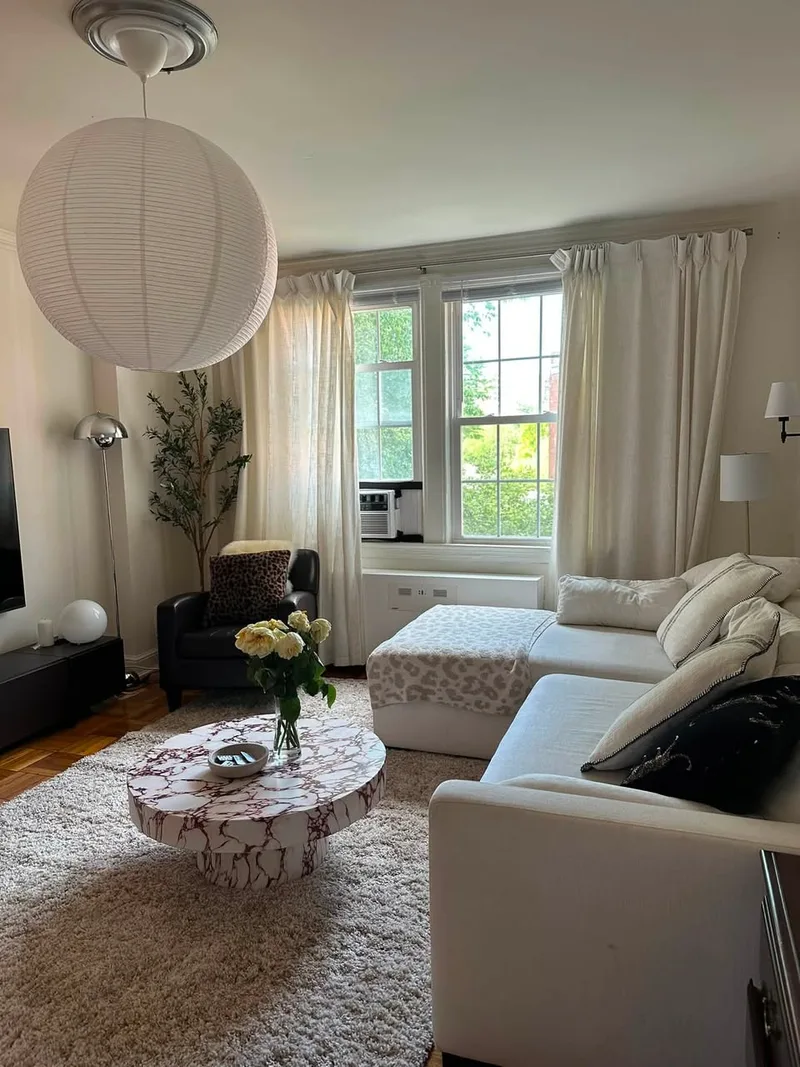 Spacious shared room in North Dallas