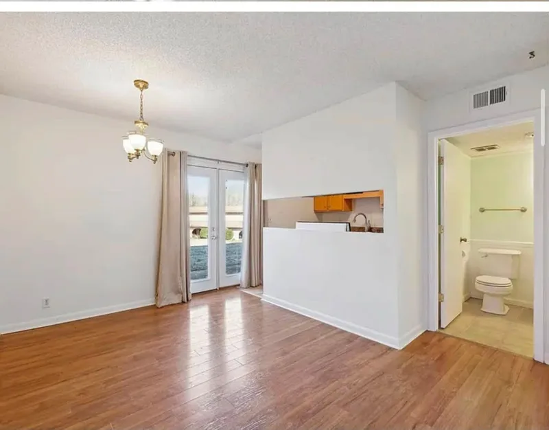 Private room in Charles Village