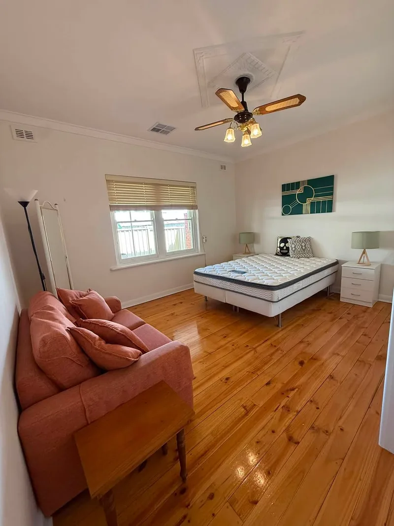 Cozy room in East Rock near Yale