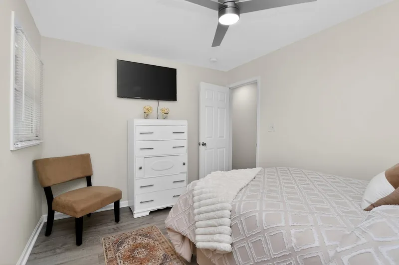 Spacious room in Charles Village