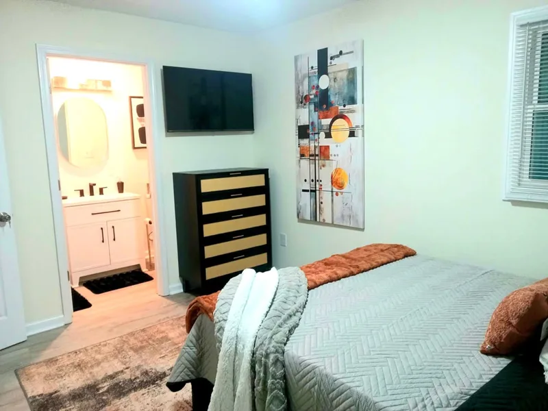 Spacious room in Charles Village