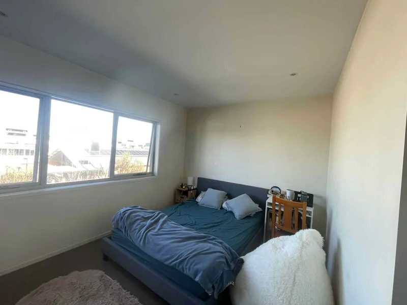 Private room in Fenway townhouse