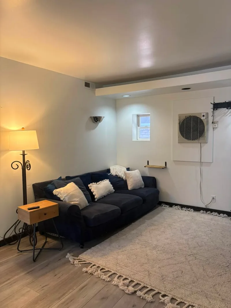 Shared room in Newark near NJIT
