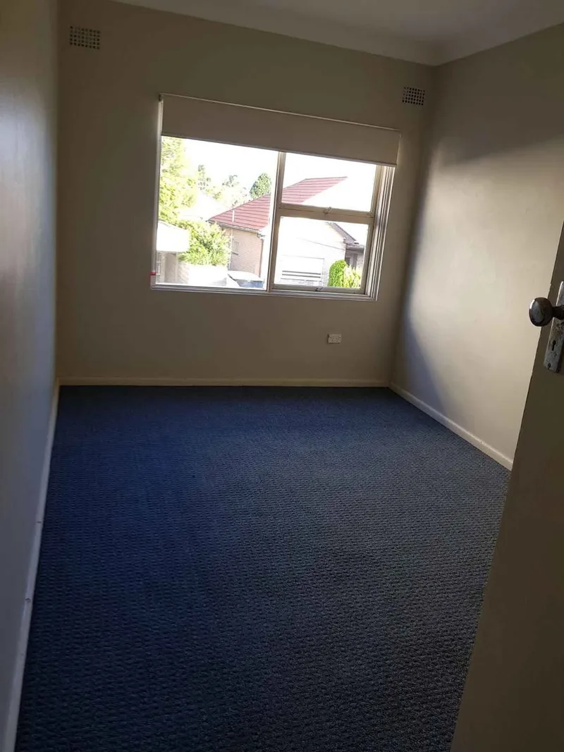 Cozy room near campus