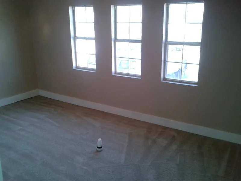Spacious Room in Shared House