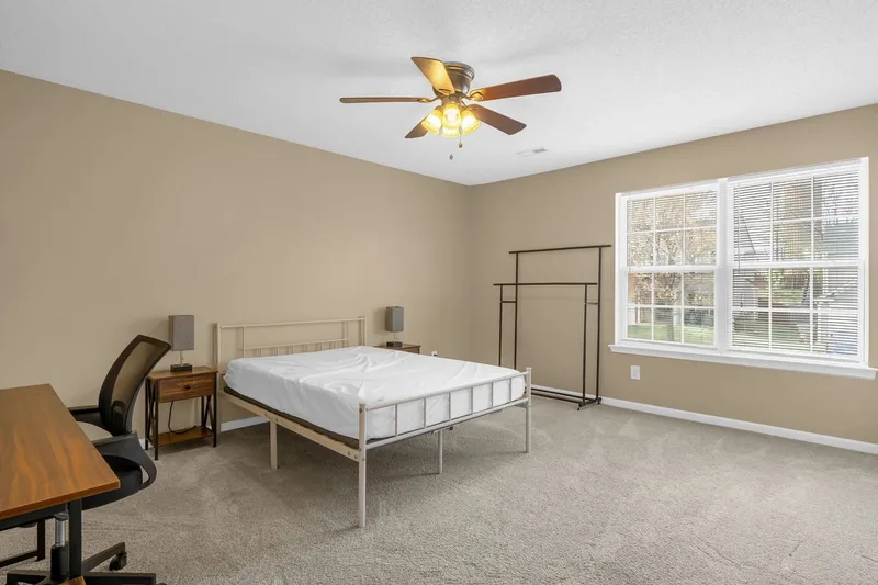 Private room in a house near MIT