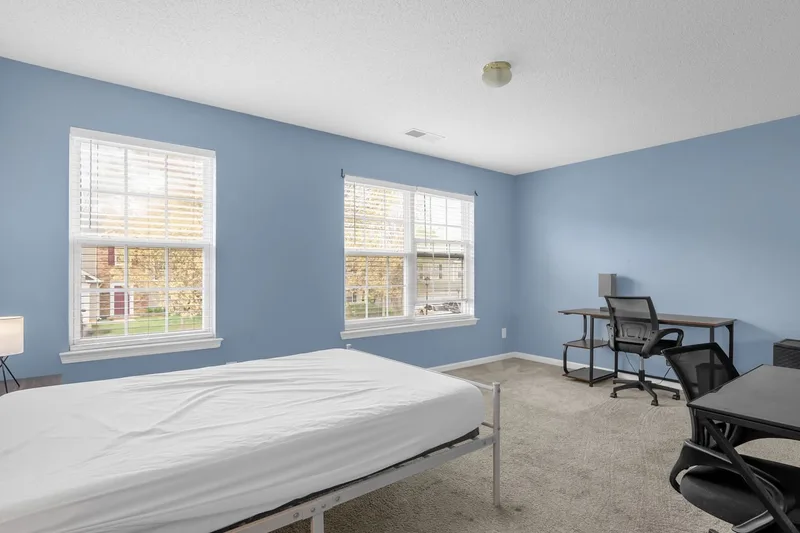 Private room in a house near MIT