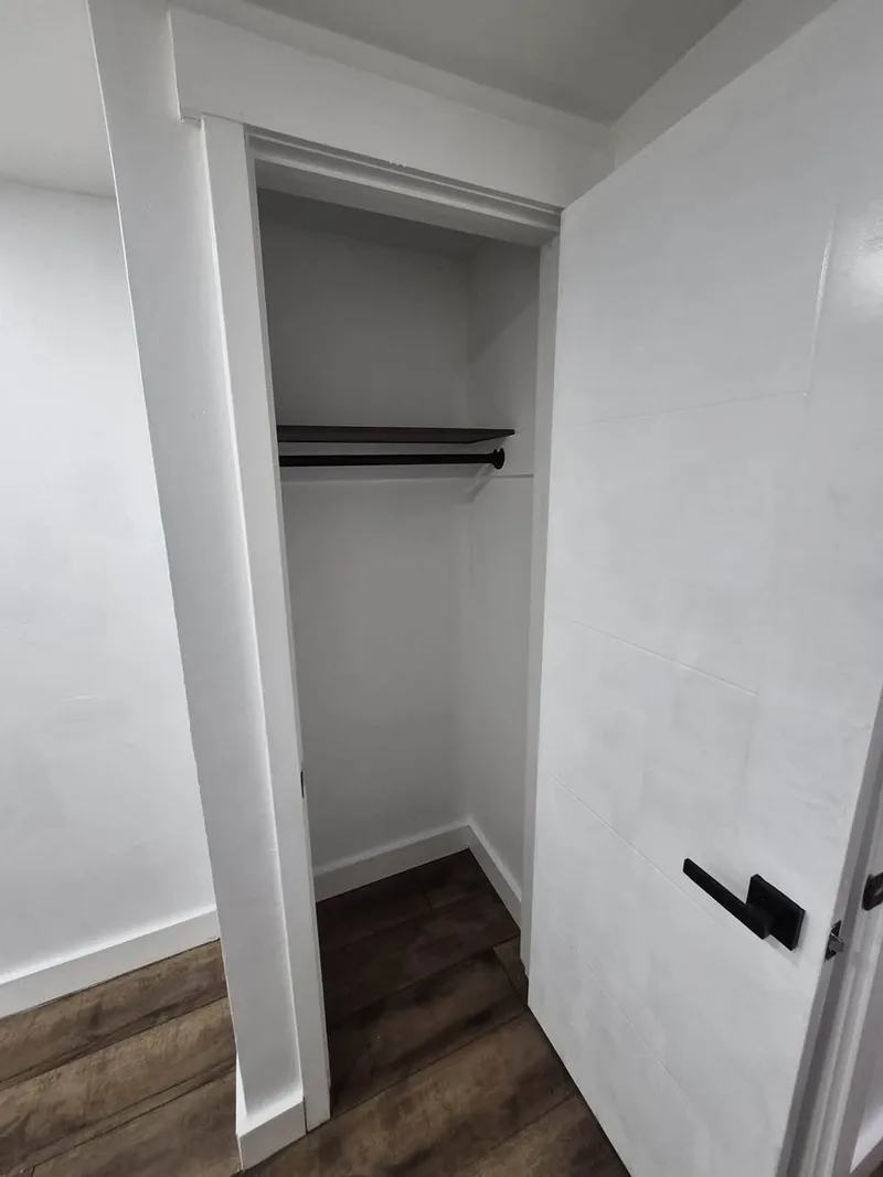 Room in Dupont Circle