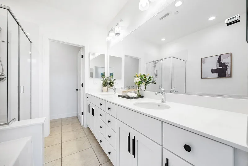 Private room in West End near QUT