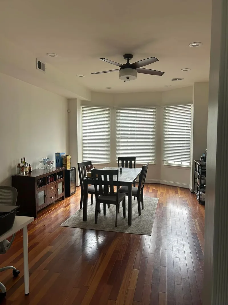 Spacious private room in 2BR apartment near MIT