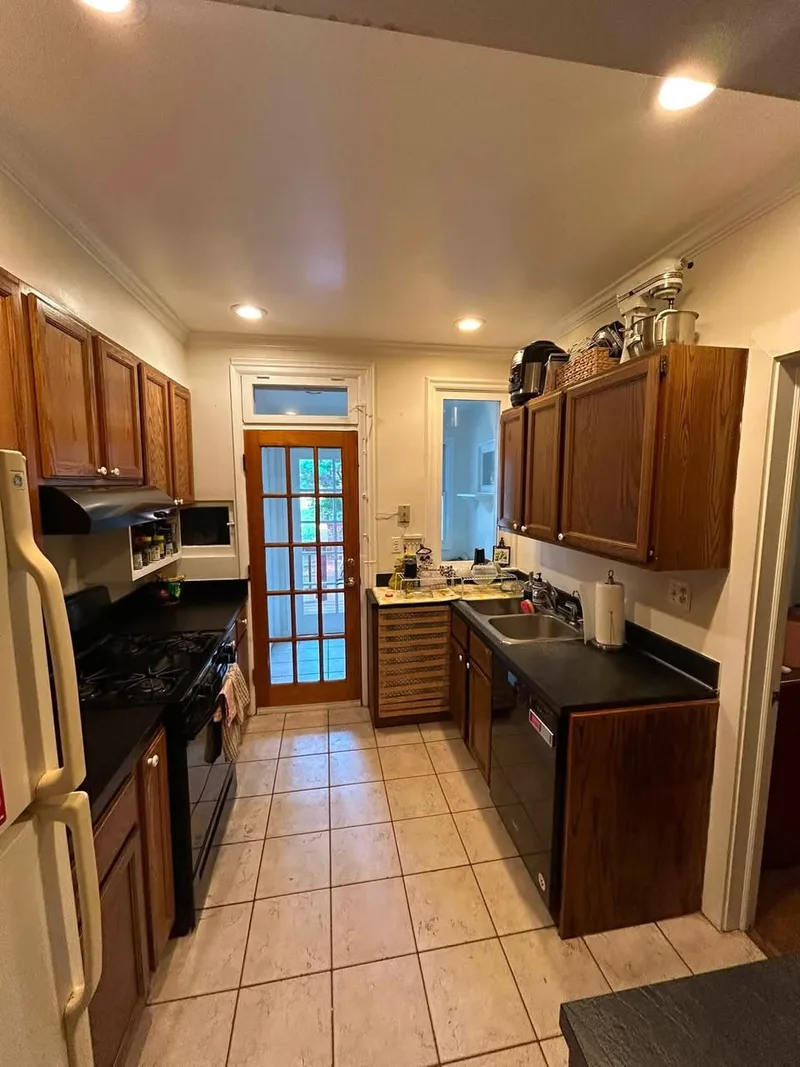 Private room in Westlake near UT Austin