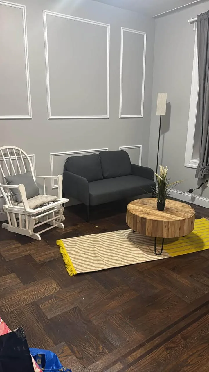 Spacious shared room in South Philly