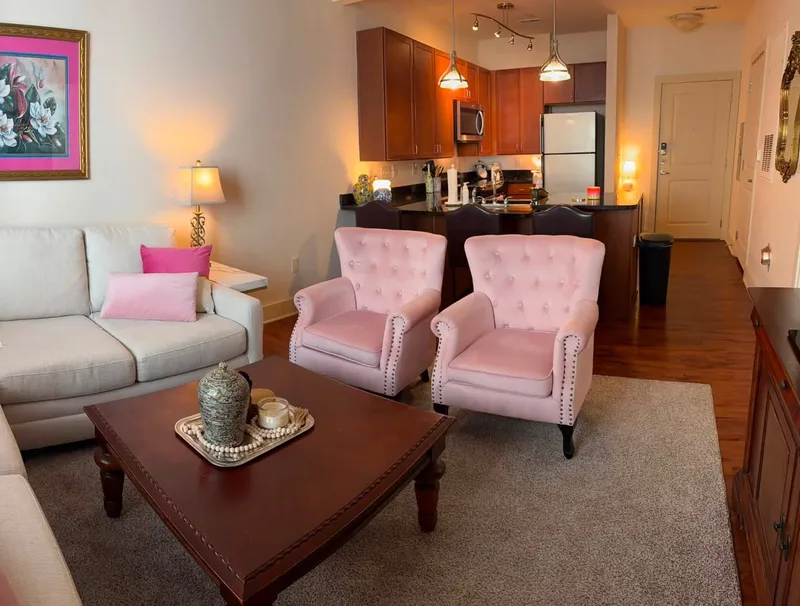 Furnished private room in Rice Village