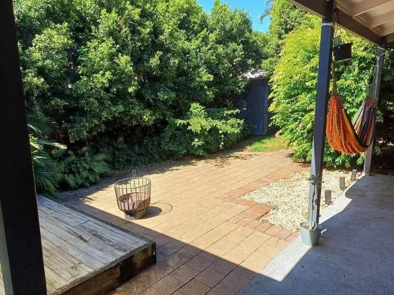 Cozy room in Kerrytown near campus