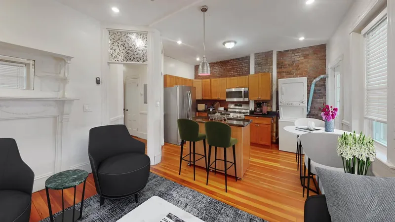 Private room in Irvine townhome with parking