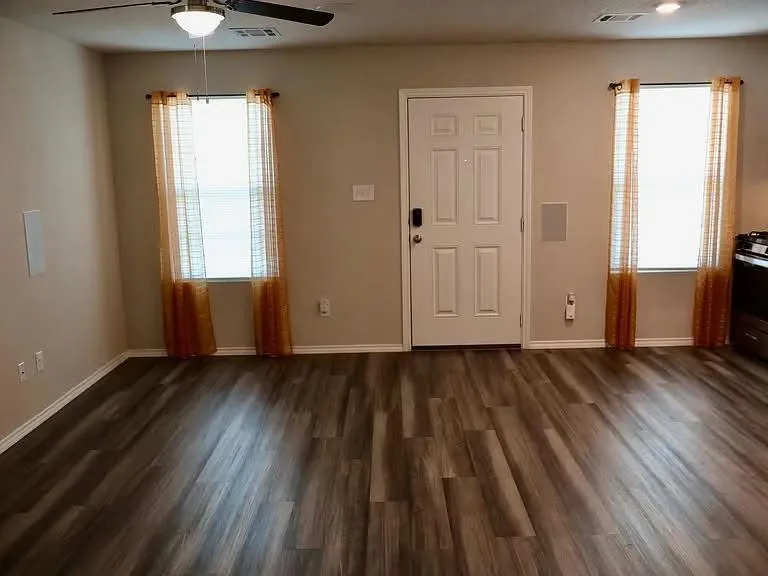 Cozy room near university