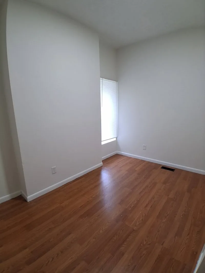Cozy room in Kendall Square
