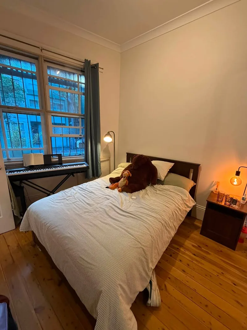 Spacious shared room in Highland Park