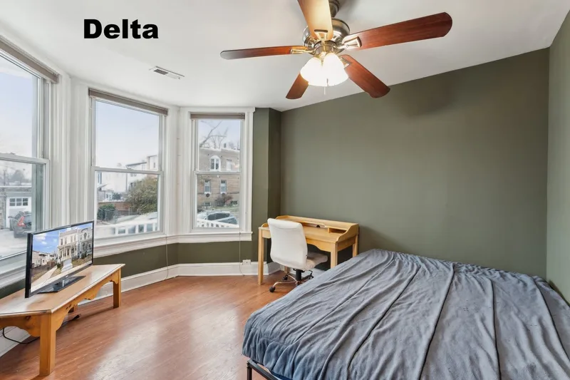 Spacious private room in West LA