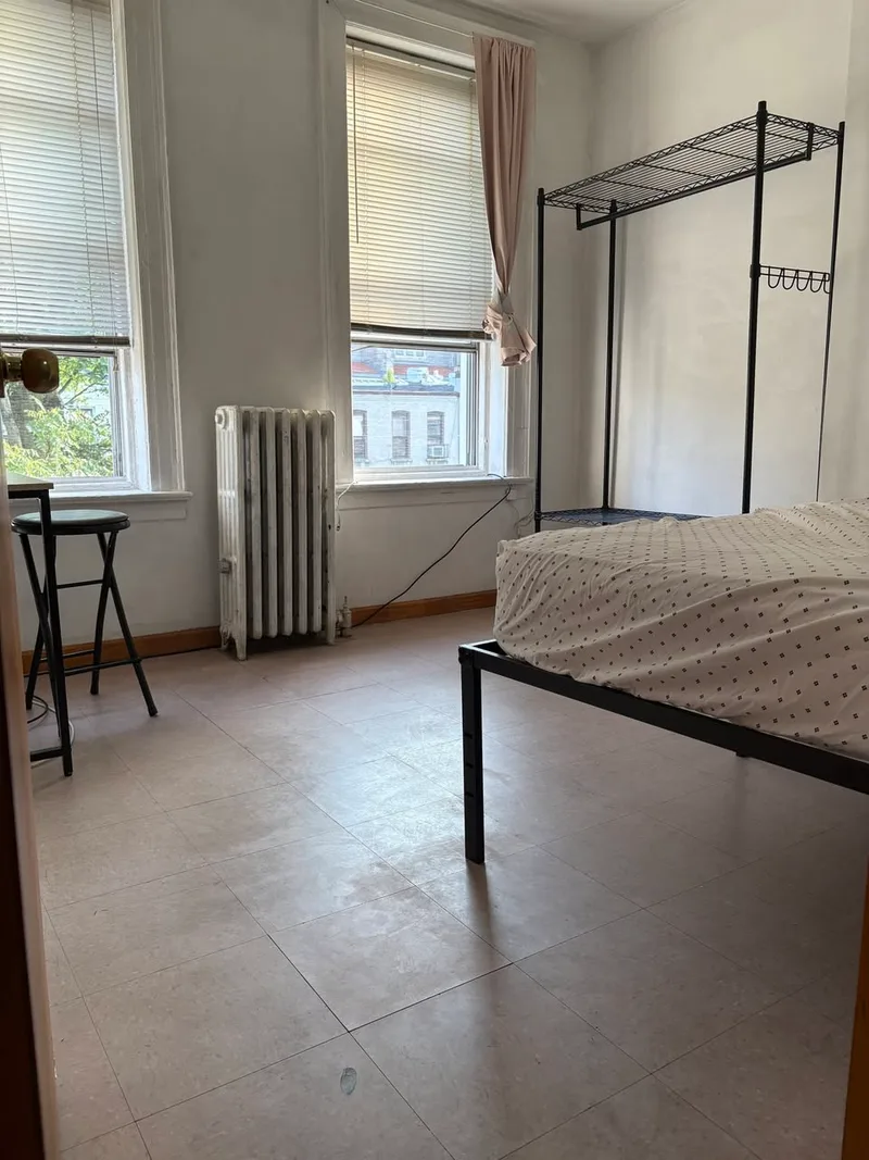 Private room in Charlottesville townhouse