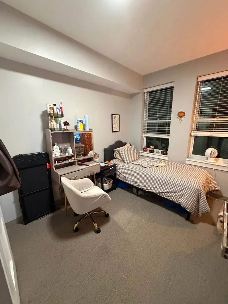 Cozy Room in Carlton