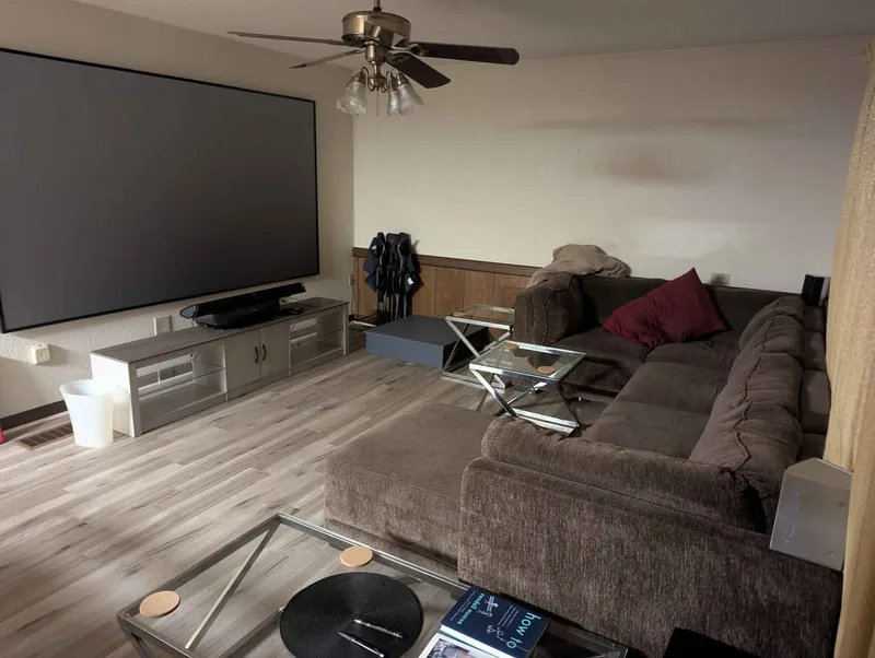 Private room in Collegetown apartment, $1100/mo