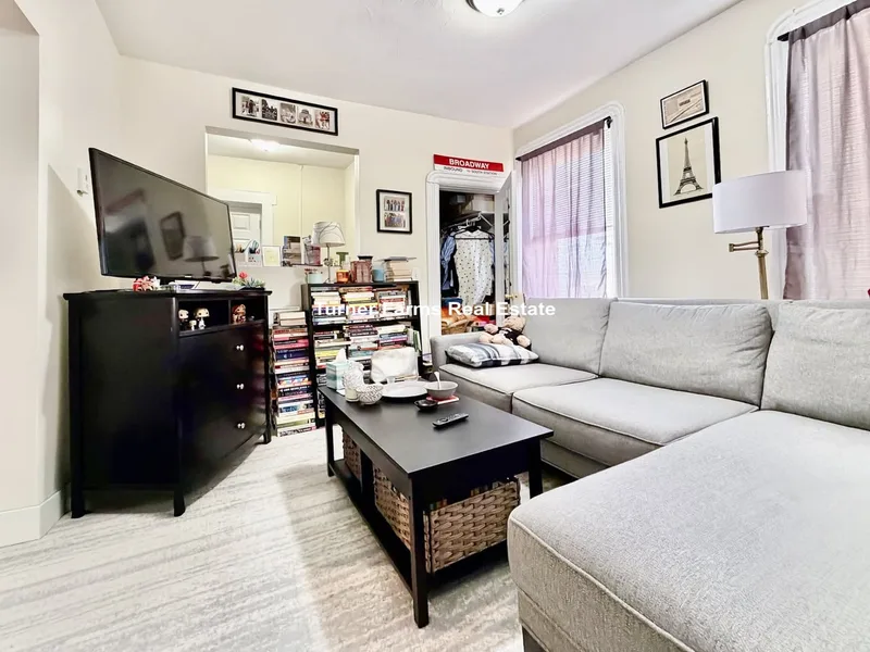 Private room near campus