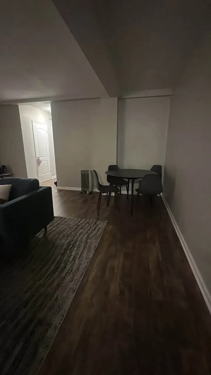 Cozy Room in Carlton