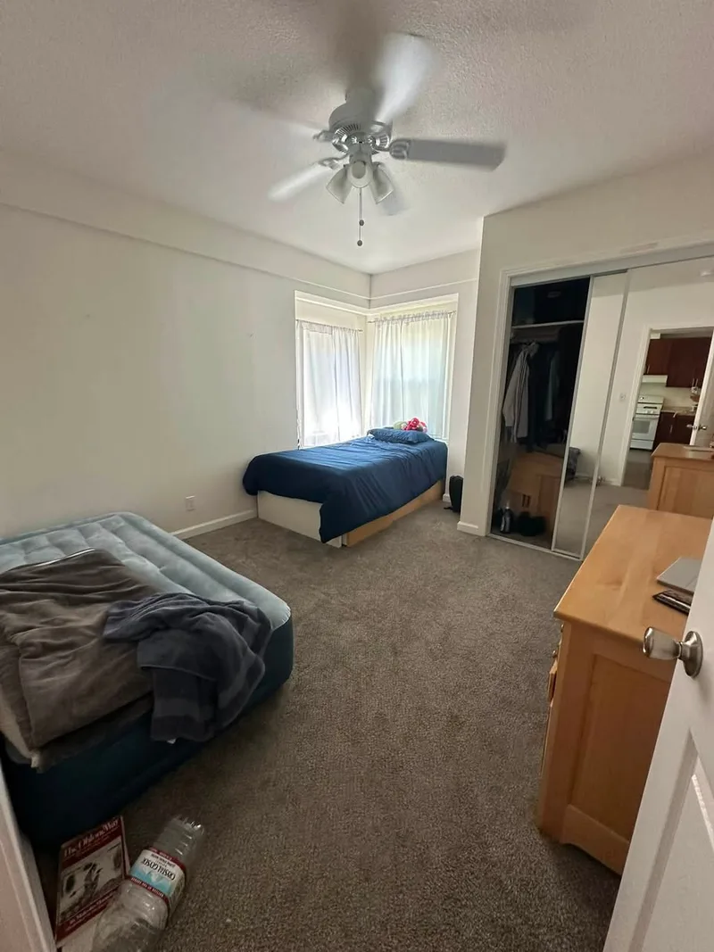 Private room near JHU