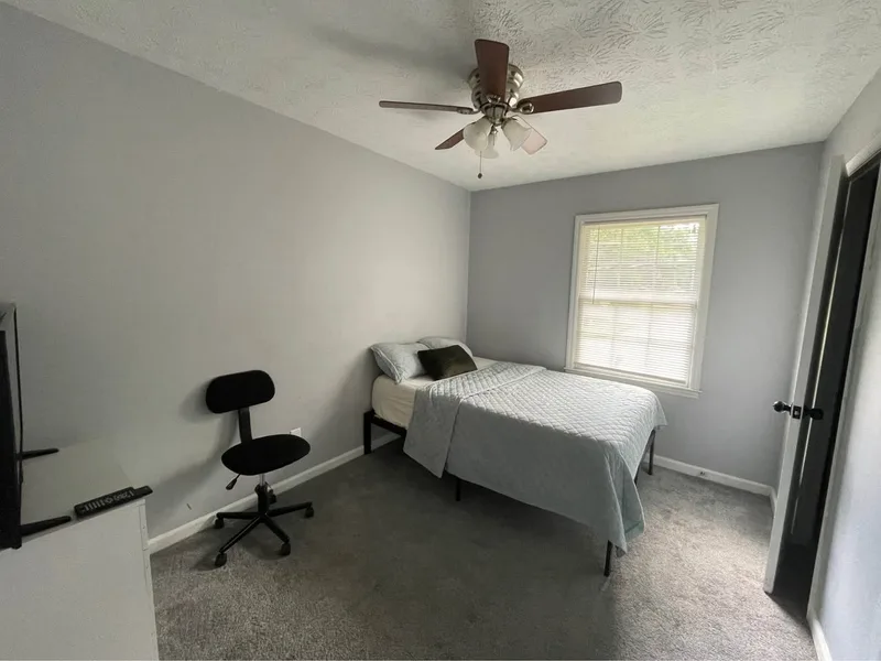 Private veg-friendly room near UMBC