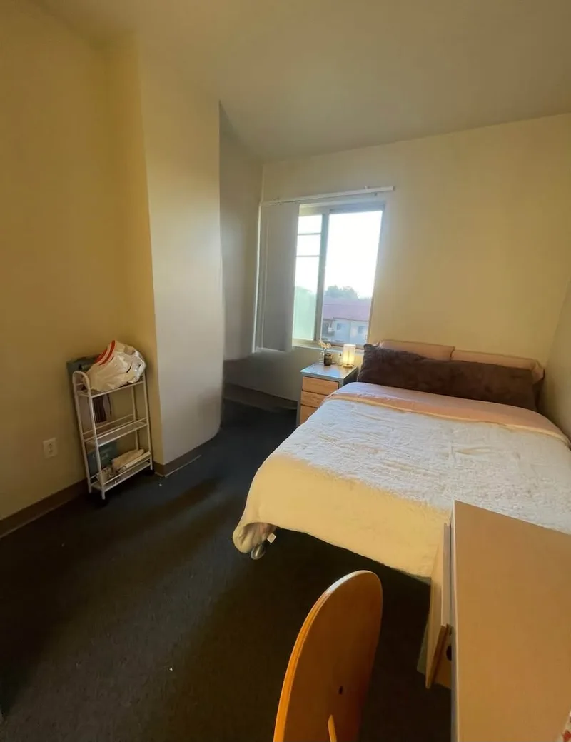 Private room in Collegetown for fall semester