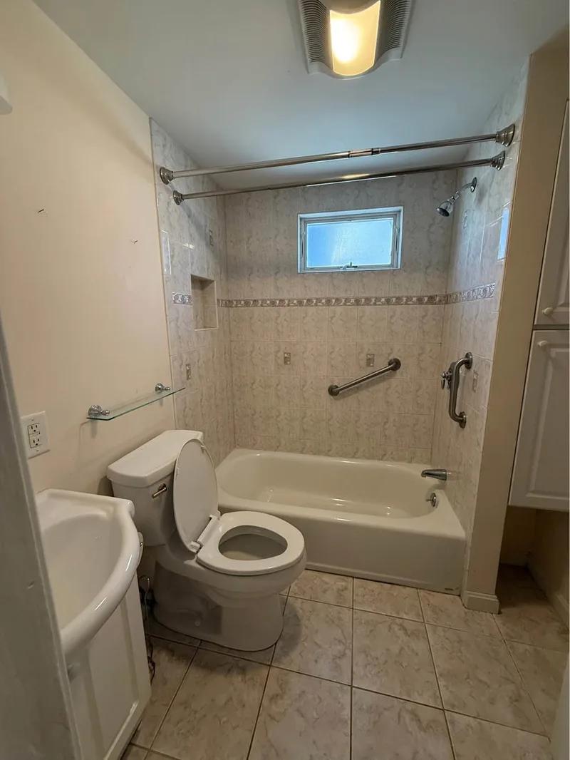 Private room near UVA grounds