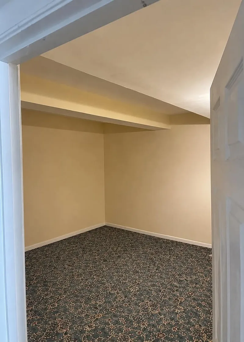 College Park room near UMD