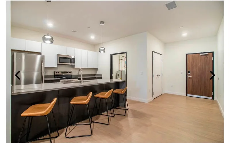Room available in Hamilton Heights