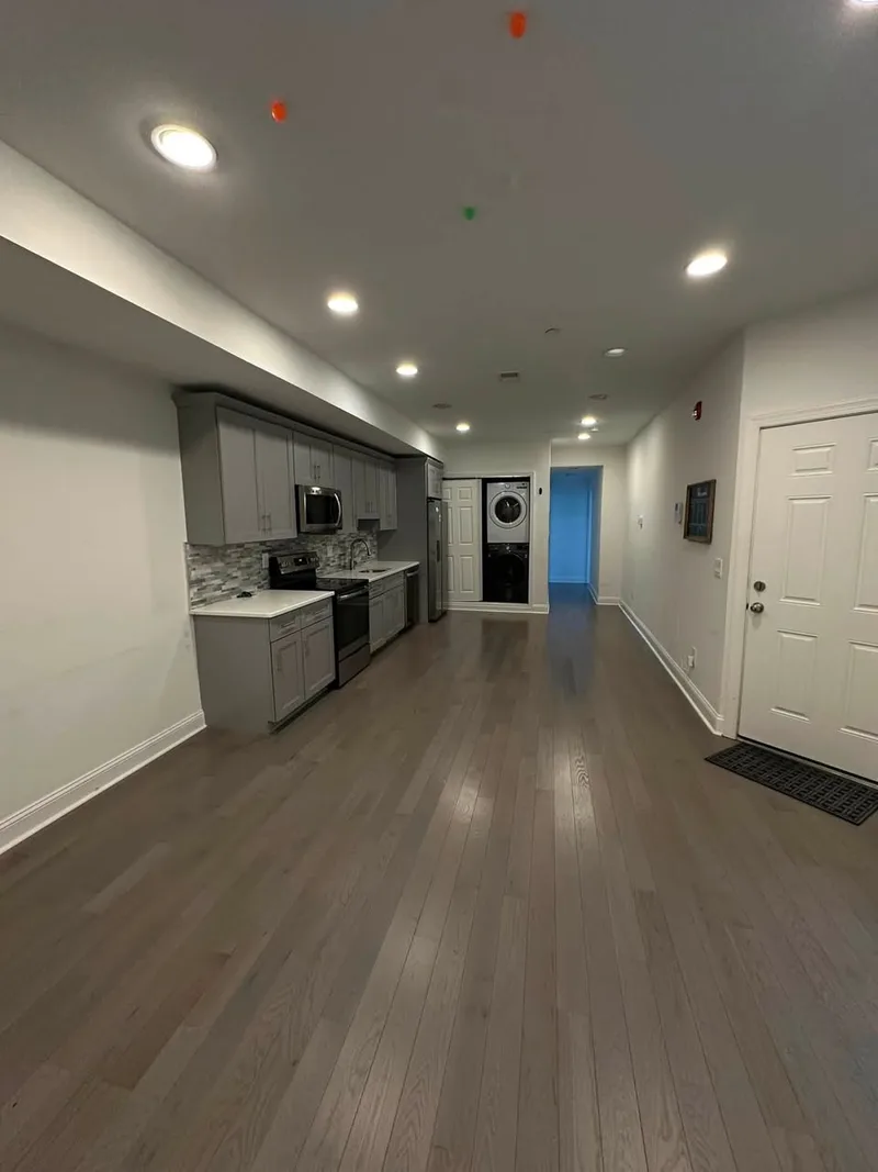 Private room in cozy 2BR near Washington Square