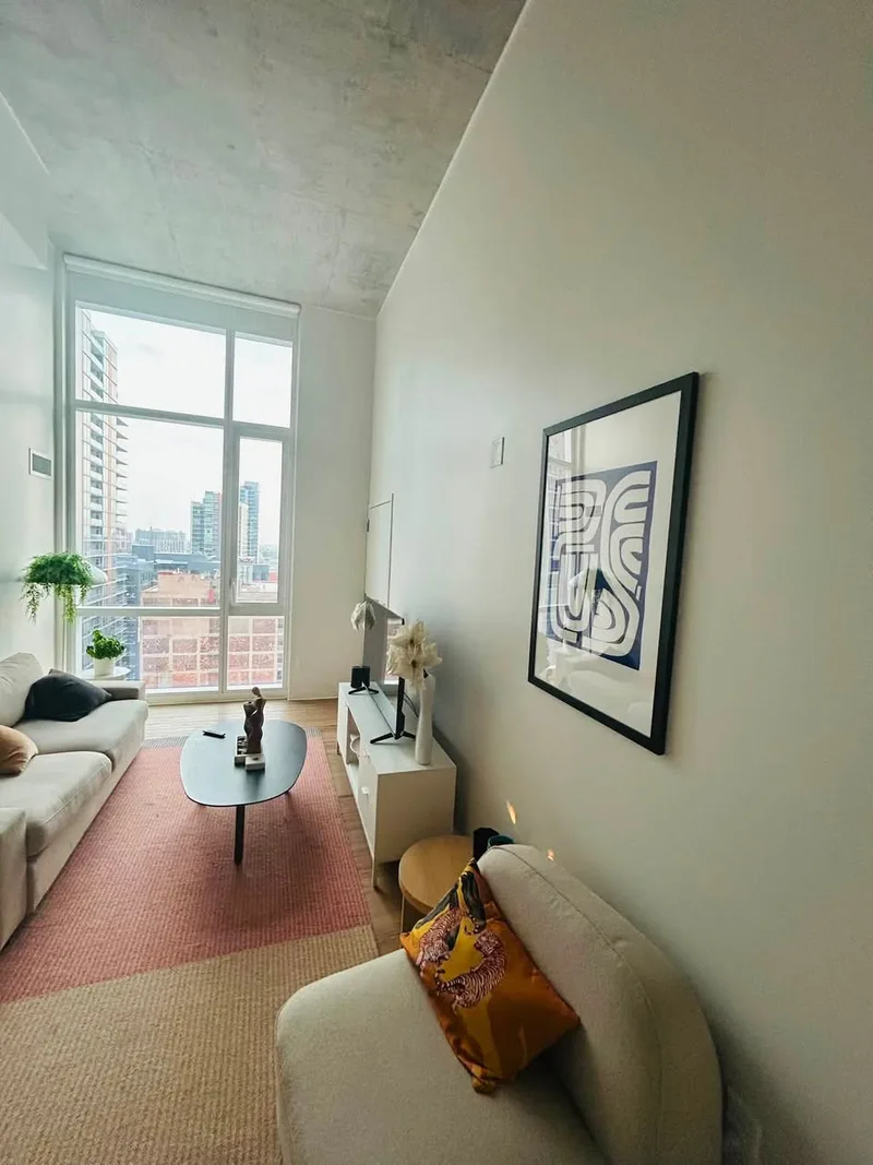 Room for rent in a 2BR apartment