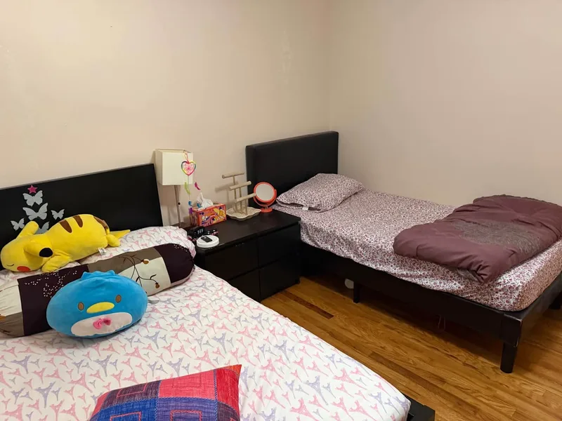 Cozy room in Ukrainian Village