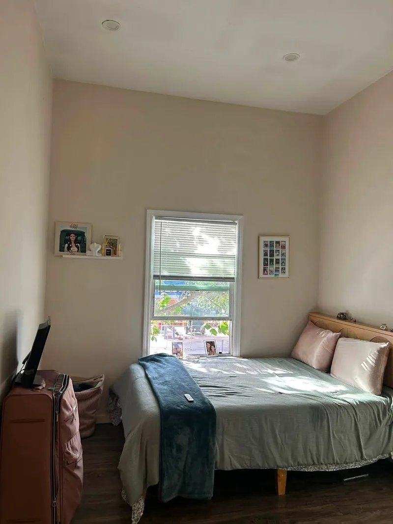 Room available in Richardson apartment