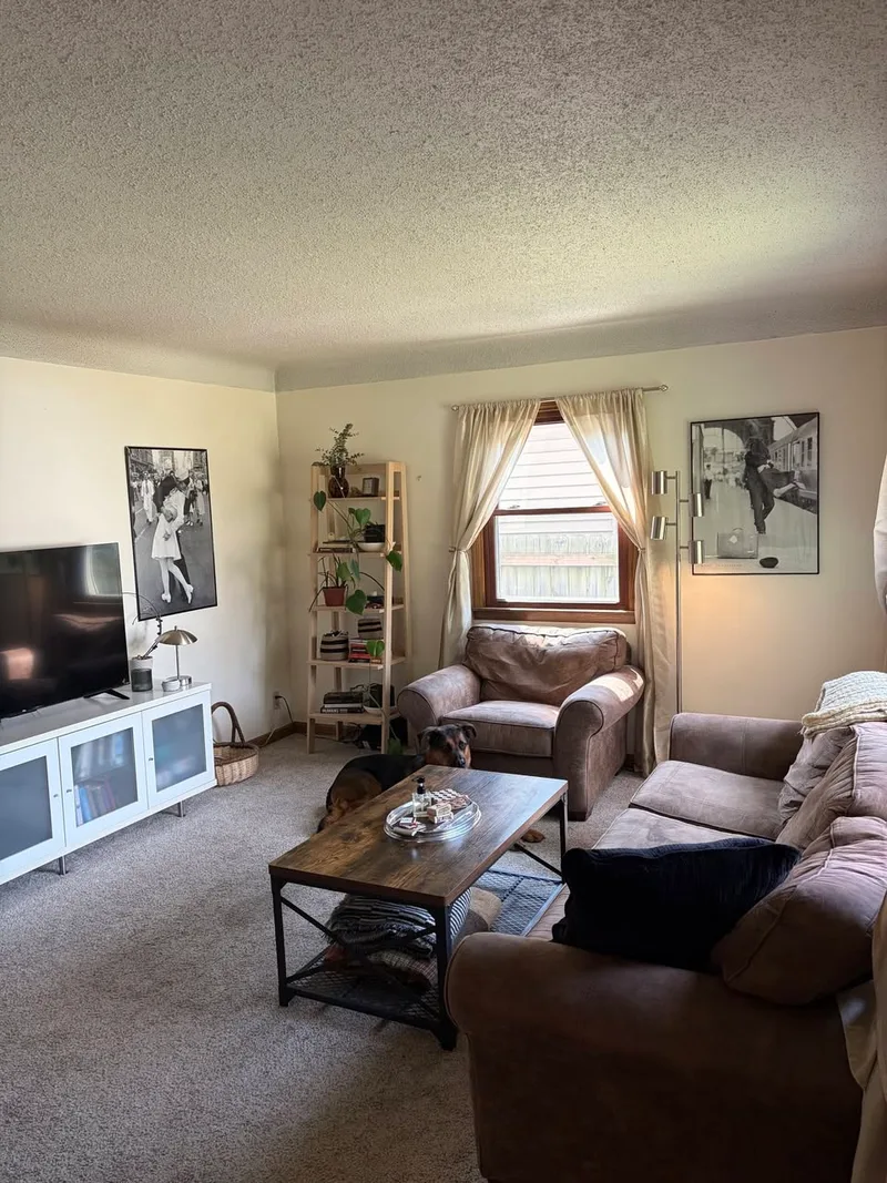 Private room in North Dallas townhouse