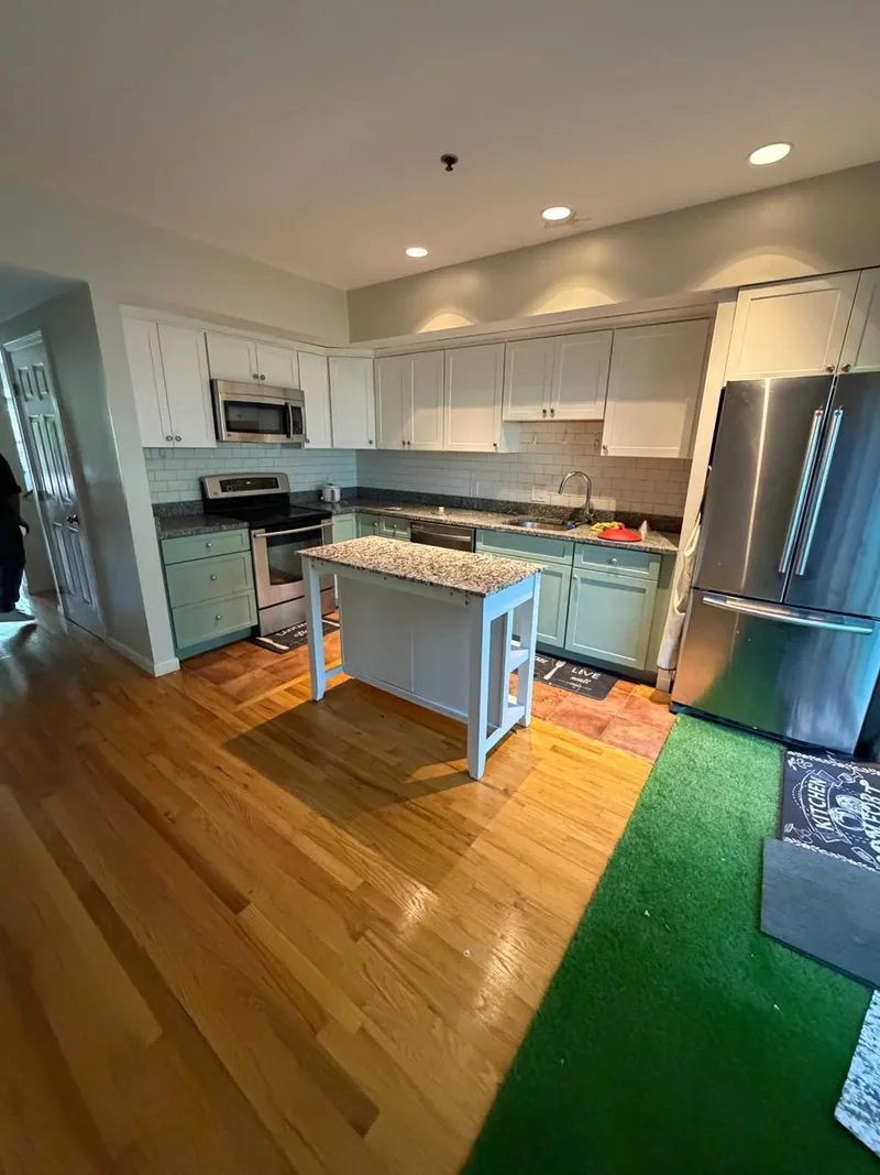 Private room for rent near campus
