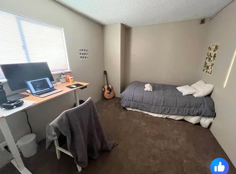 Private room near IIT, furnished