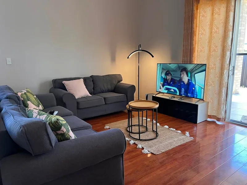 Private room in Pelham apartment