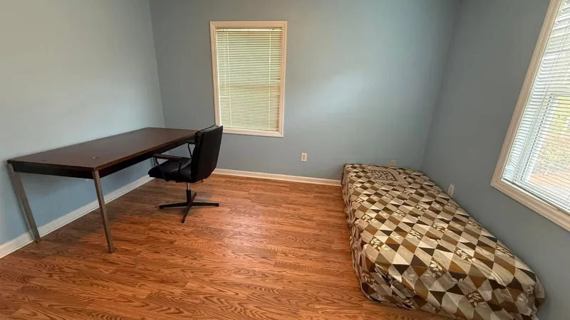 Private room in Southwest Austin