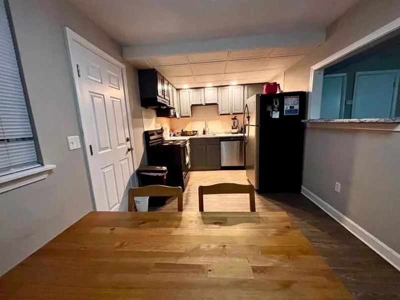 Subletting room in Champaign house